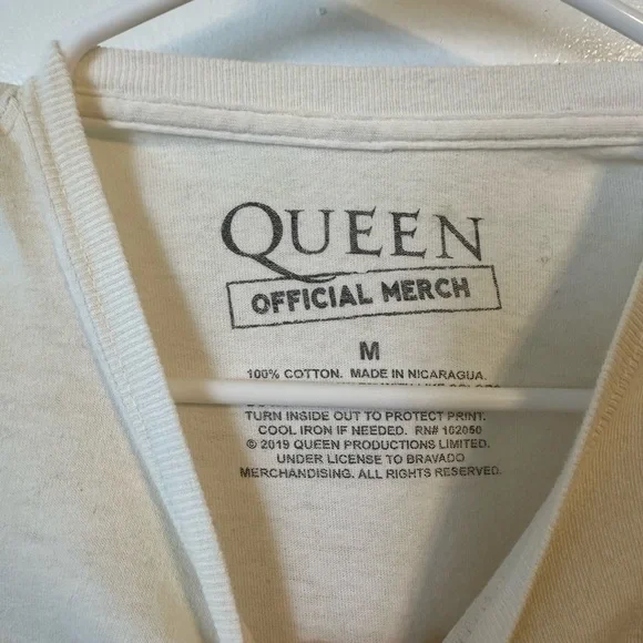 Official Queen T-shirt - Picture 3 of 3